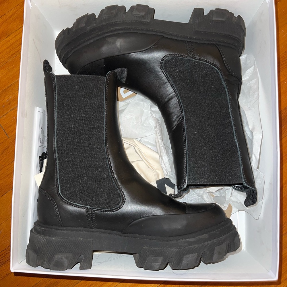 Womens black Chelsea GANNI BOOTS